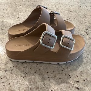 JSLIDES Simply B Eva in sand color